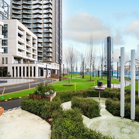 Elegant And Modern Apartments In Canary Wharf Right Next To Thames Londen Buitenkant foto