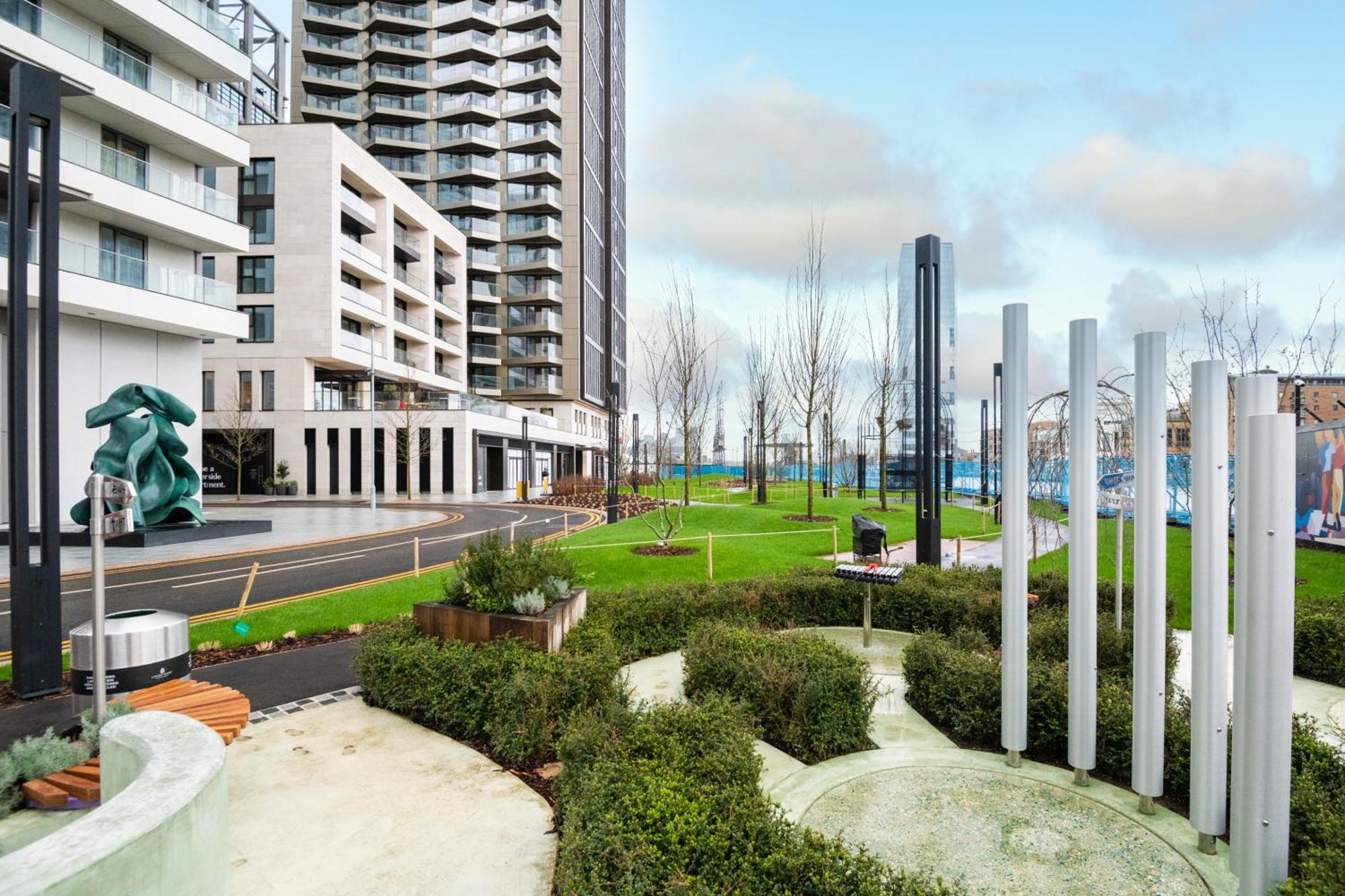 Elegant And Modern Apartments In Canary Wharf Right Next To Thames Londen Buitenkant foto