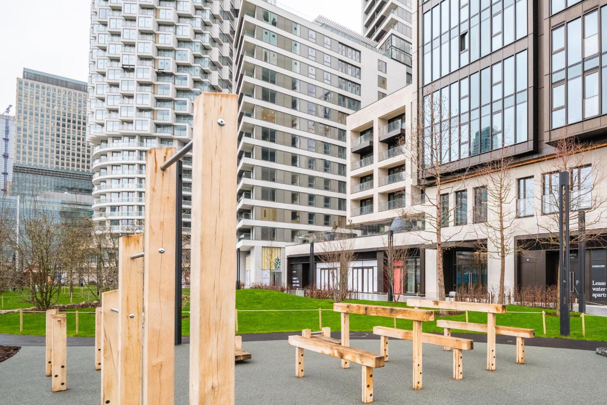 Elegant And Modern Apartments In Canary Wharf Right Next To Thames Londen Buitenkant foto