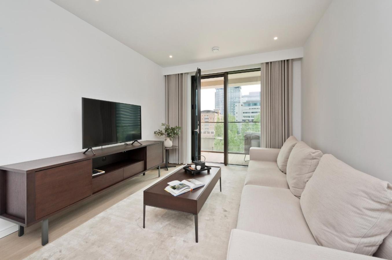 Elegant And Modern Apartments In Canary Wharf Right Next To Thames Londen Buitenkant foto