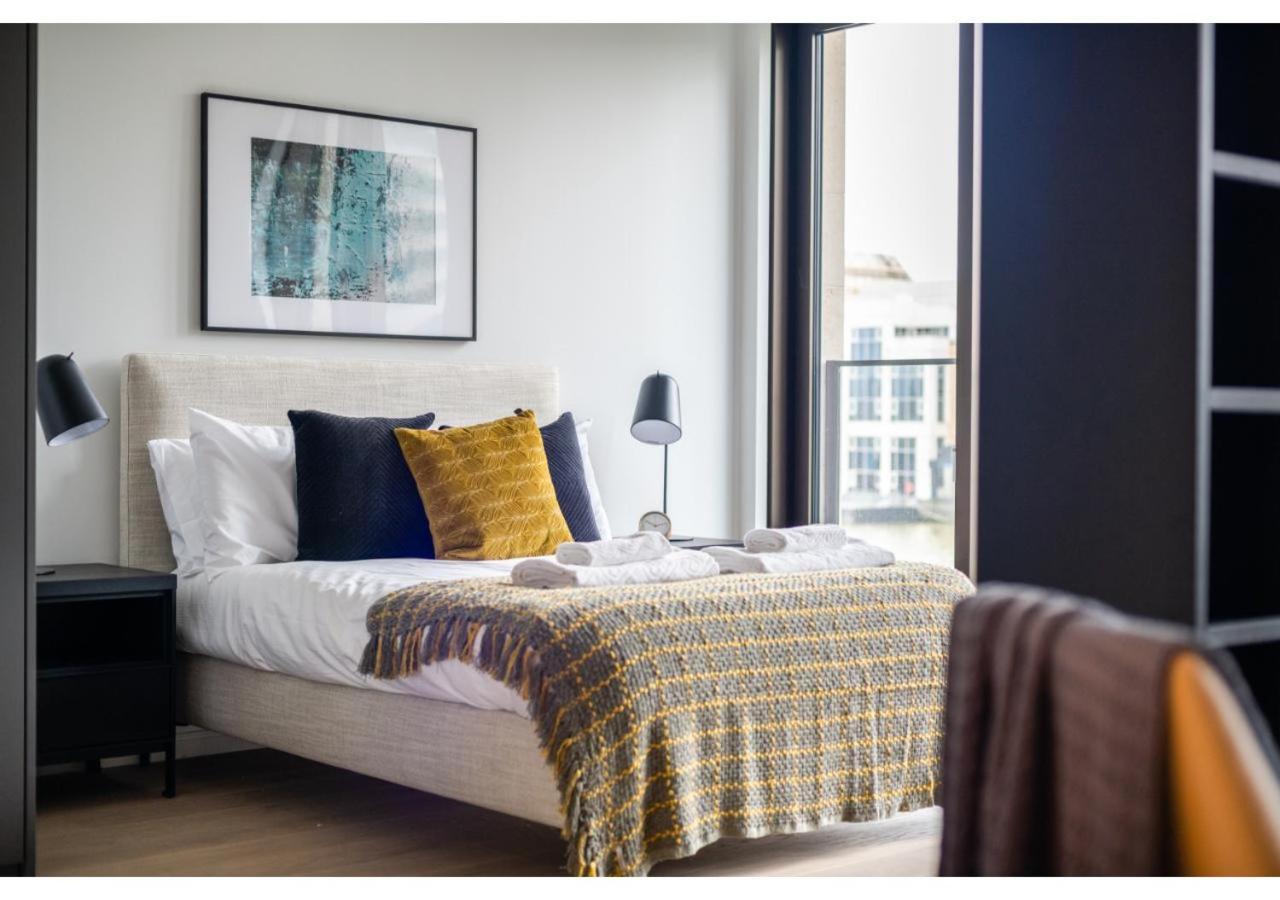 Elegant And Modern Apartments In Canary Wharf Right Next To Thames Londen Buitenkant foto